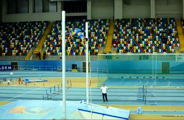 Ivan Horvat set new Croatian indoor national record in pole vault